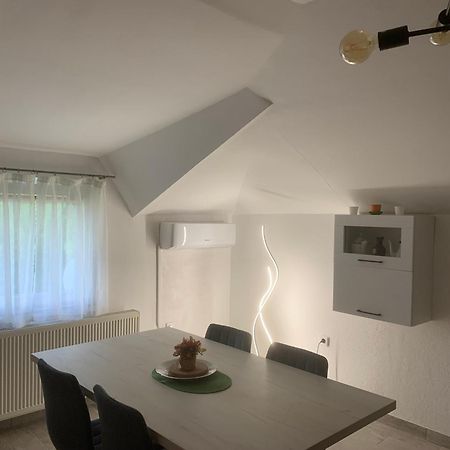 Villa Nana Kulen Vakuf Exteriör bild