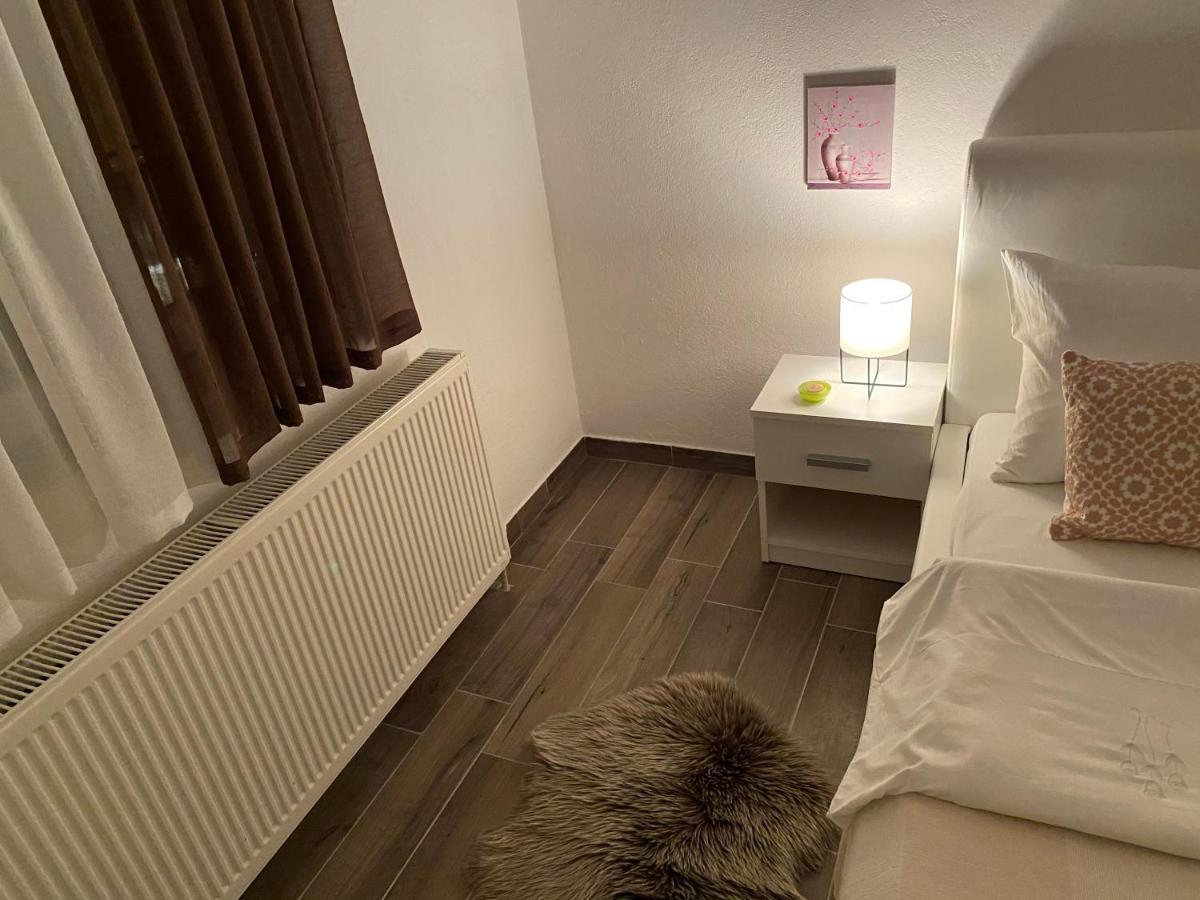 Villa Nana Kulen Vakuf Exteriör bild