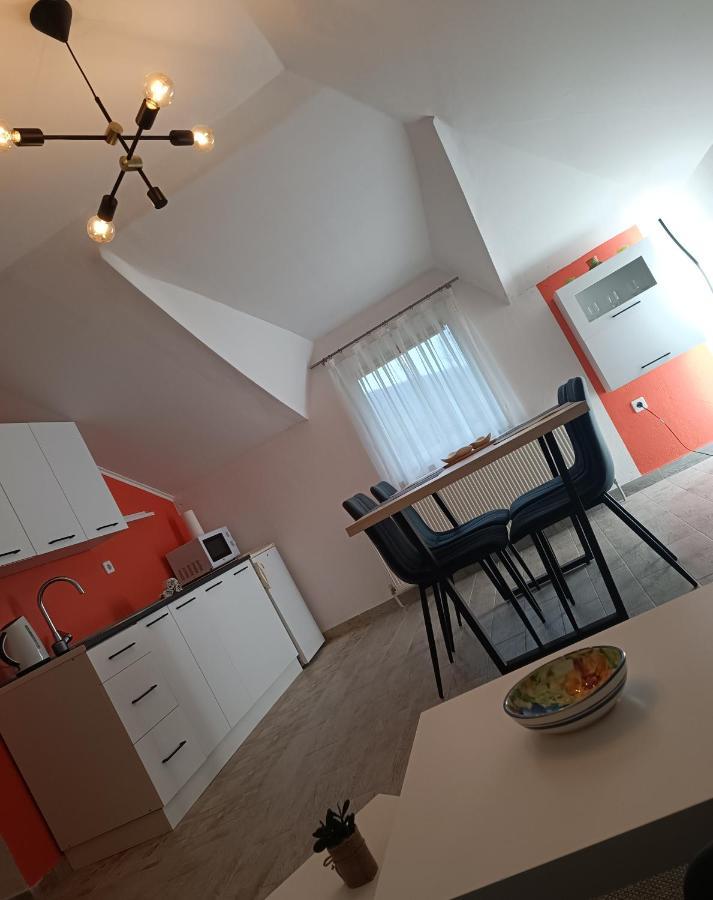 Villa Nana Kulen Vakuf Exteriör bild