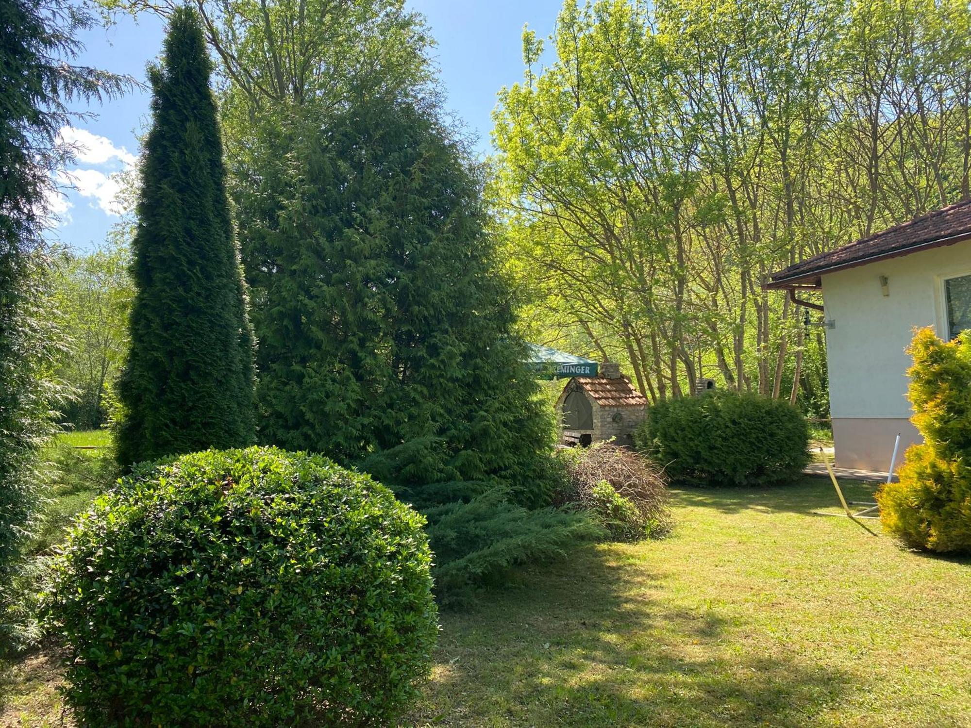 Villa Nana Kulen Vakuf Exteriör bild
